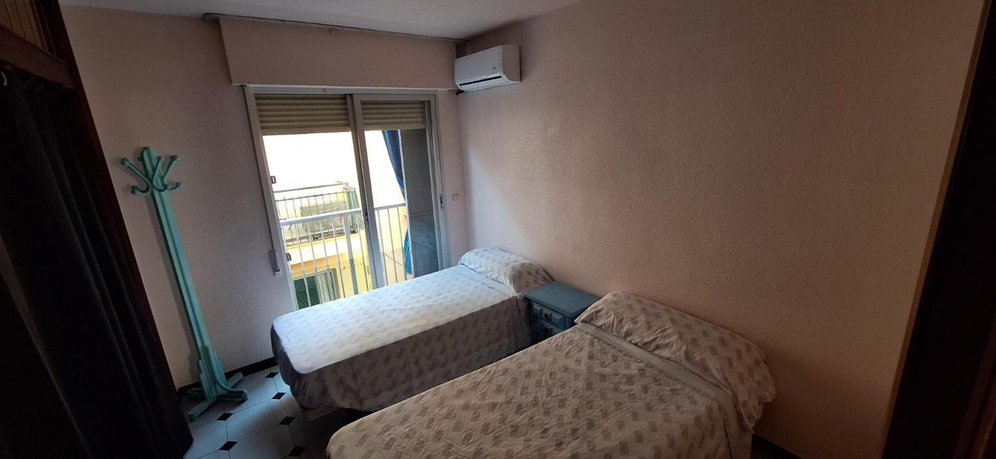 Apartamentos Casa May 1- Centro Benidorm-Solo Mayores De 30 Anos Y Familias Dış mekan fotoğraf